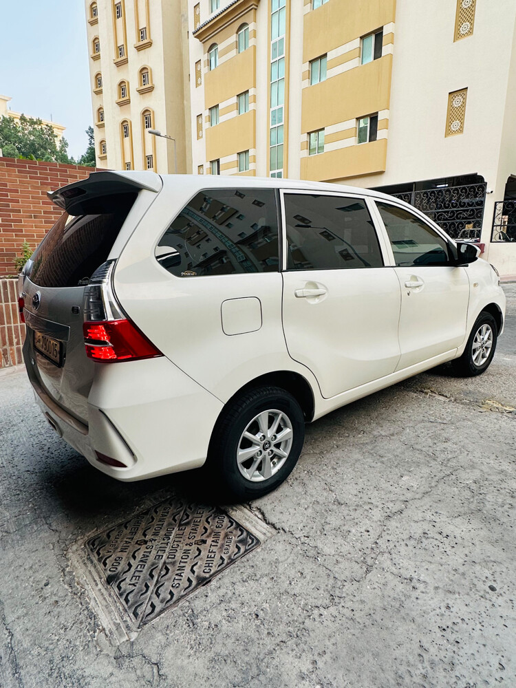 Toyota Azanza Like New - 7
