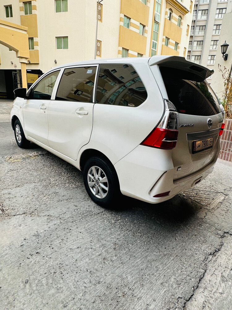 Toyota Azanza Like New - 2