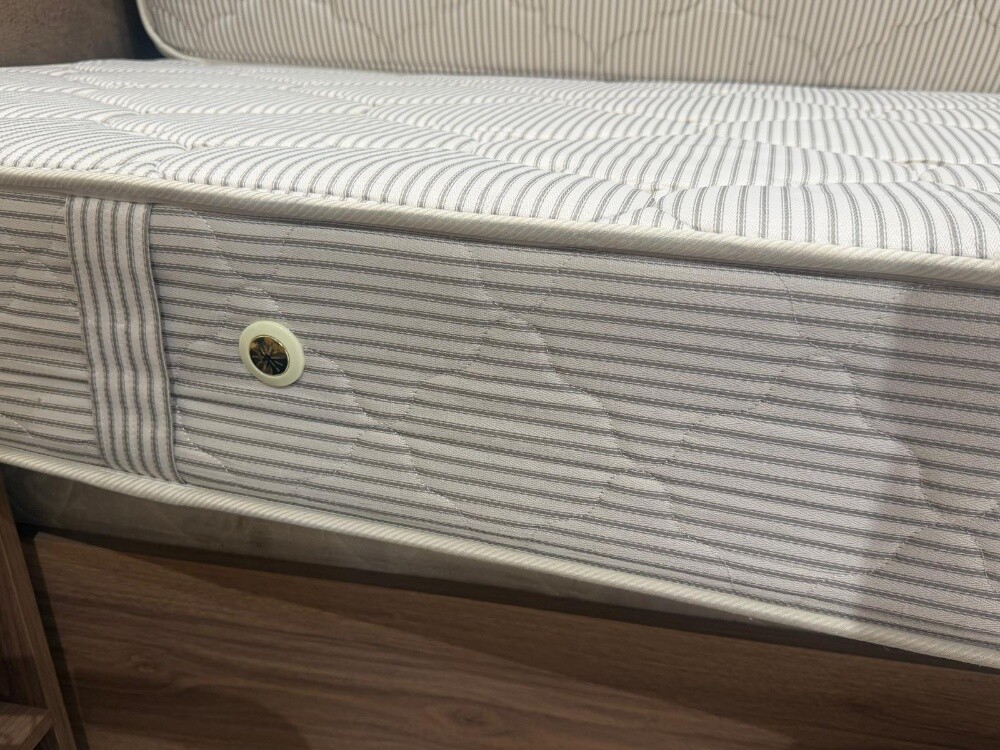 Mattress like new - 7