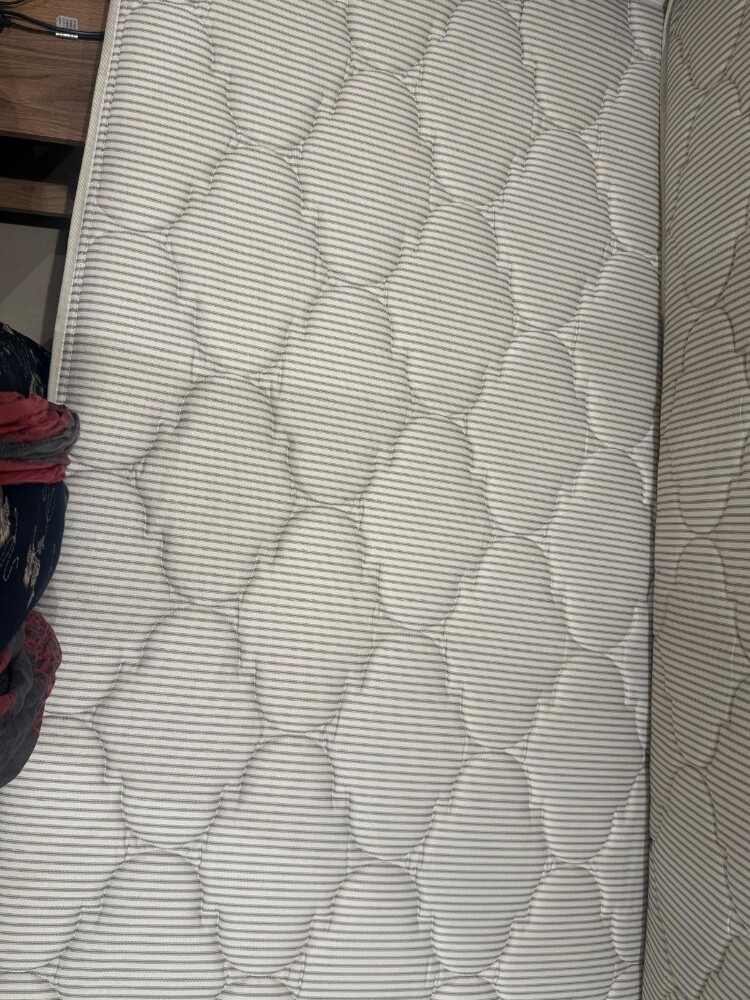 Mattress like new - 5