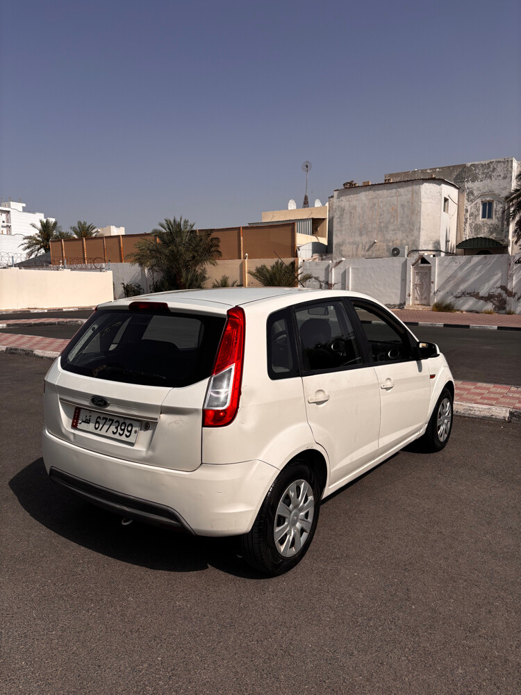 فورد فيغو 2015 - 3