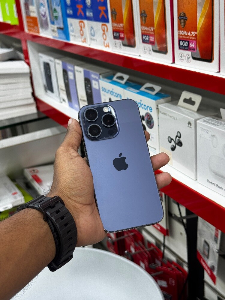 I phone 15 pro 256 gb - 3