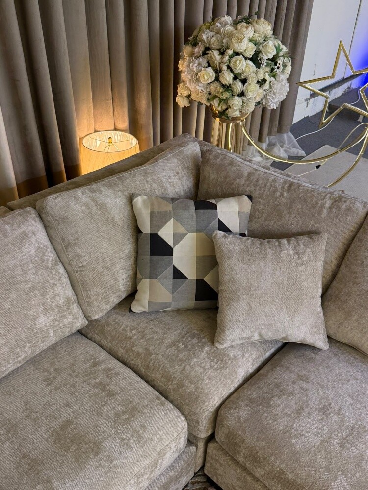 Homecenter 7 seat U-Shape for sale. - 4