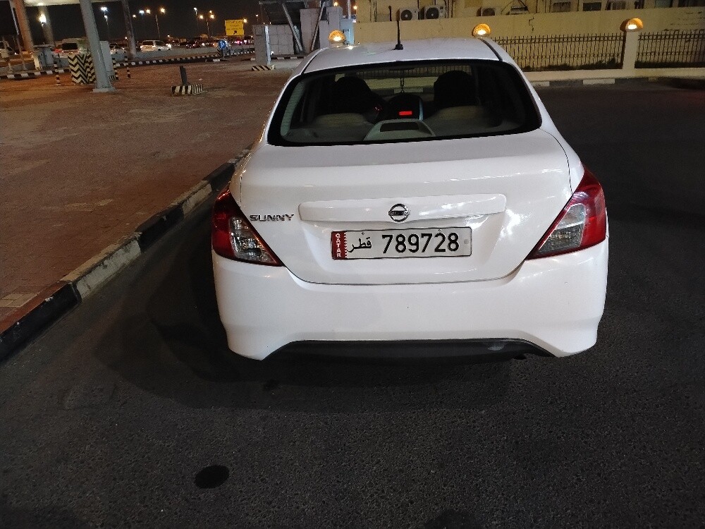سياره بحاله جيده فيها ٥دعمات بسيطه مكينه جير مكيف بحاله ممتازه استماره تنتهي 24/6/2027. التواصل واتس 55979159 - 4
