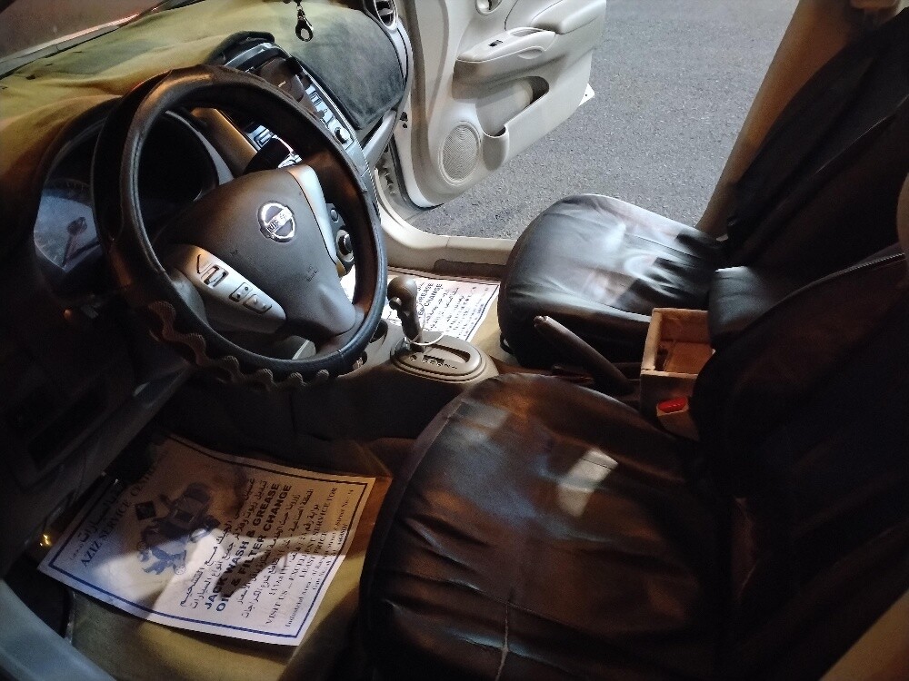 سياره بحاله جيده فيها ٥دعمات بسيطه مكينه جير مكيف بحاله ممتازه استماره تنتهي 24/6/2027. التواصل واتس 55979159 - 8