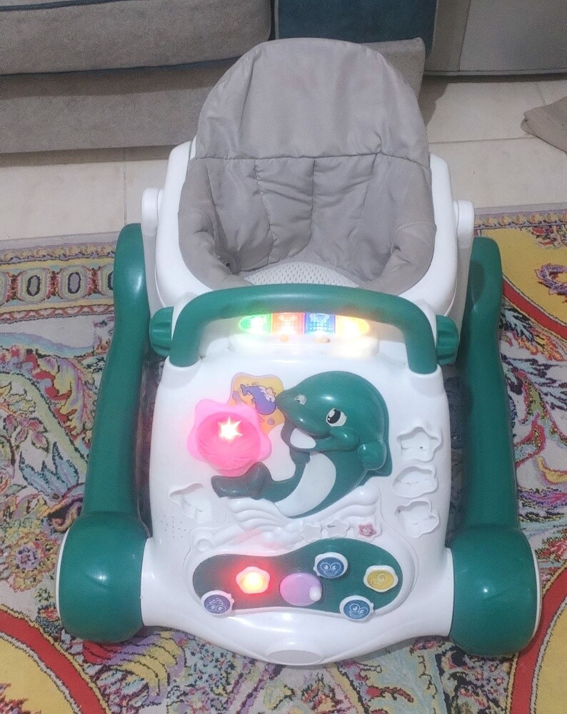 للبيع اغراض للأطفال بحاله جيده - 1