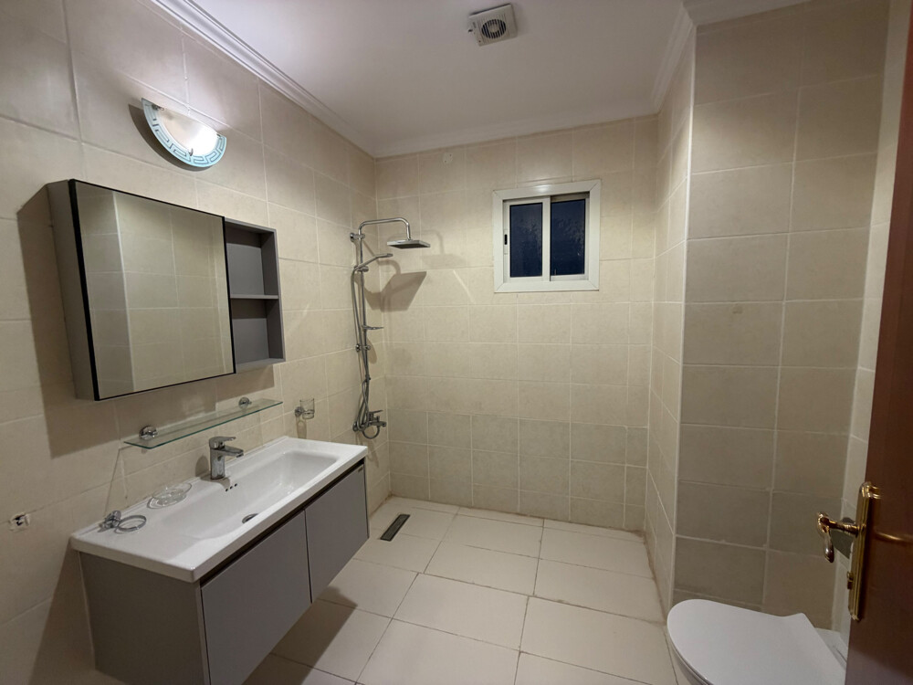 4 BHK Villa For Rent in Ain Khaled  - 10