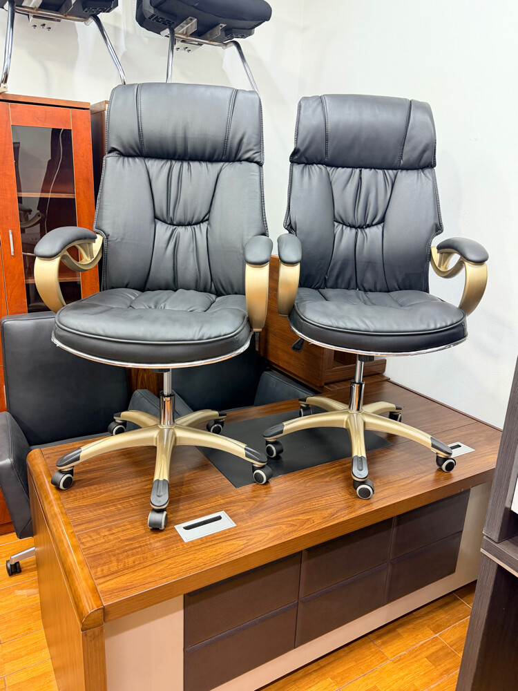 Used Office Furniture Selling - 10