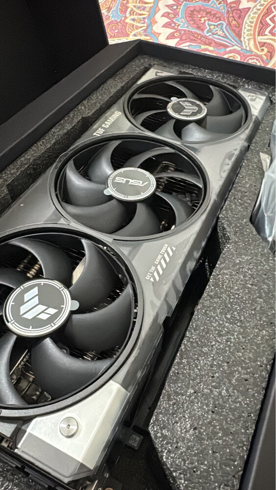 RTX 5080 Brand new Sealed - 3