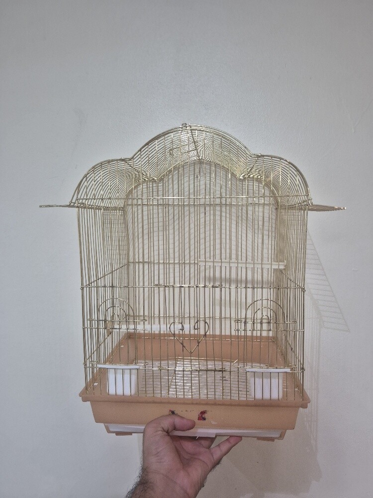 Clean cage for sale - 1