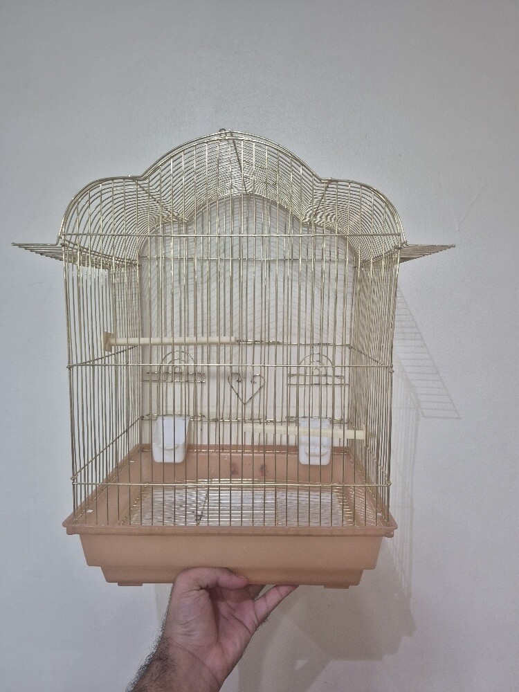 Clean cage for sale - 2