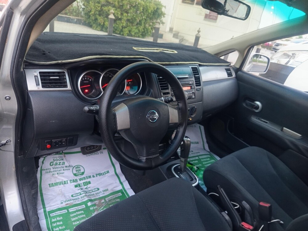 NISSAN TIDA 2011 - 7