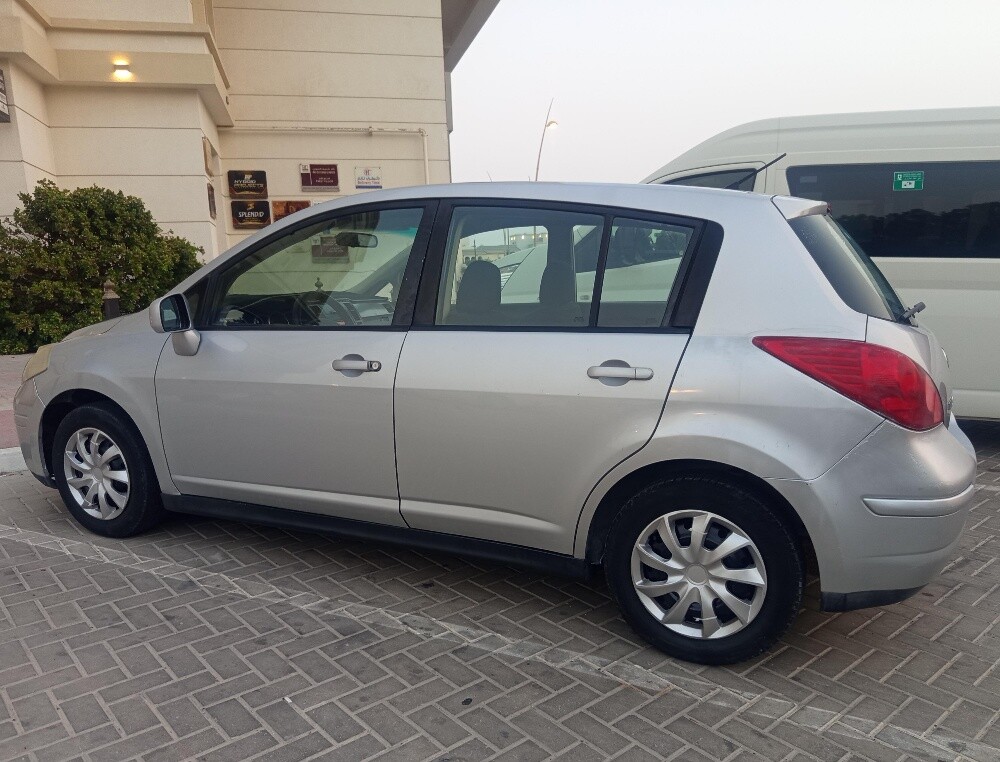 NISSAN TIDA 2011 - 11