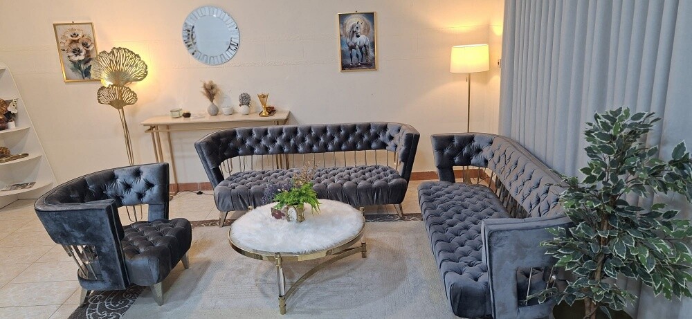 Usde branded,luxury  grey colour Se - 9