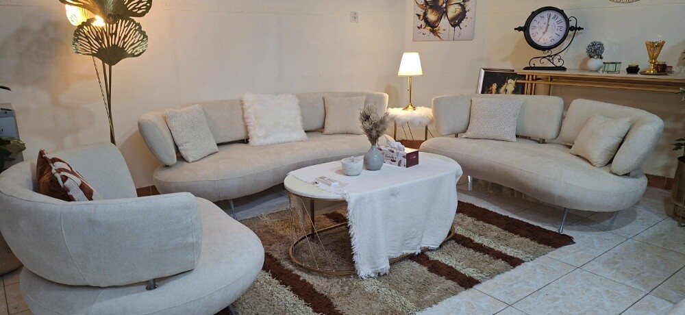 Usde, branded,luxury  six seatar 3+ - 2