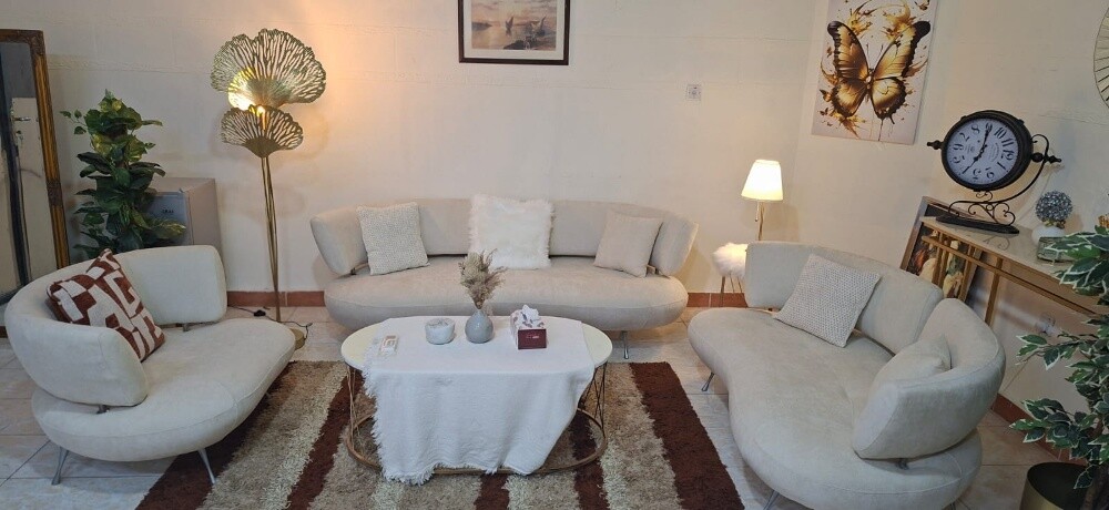 Usde, branded,luxury  six seatar 3+ - 3