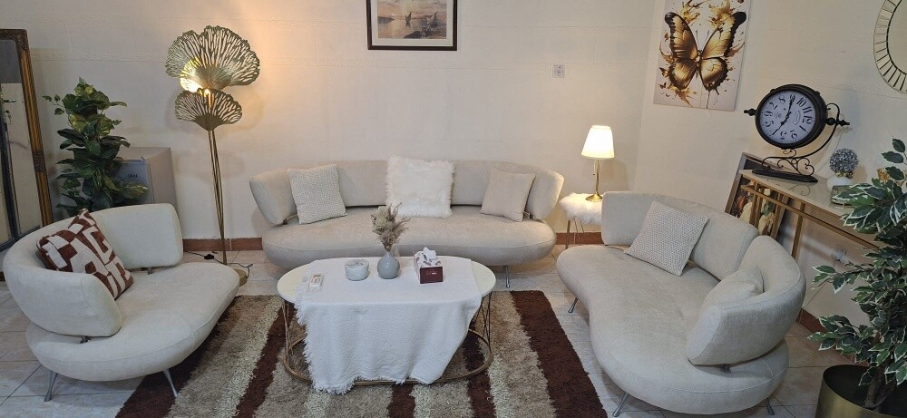 Usde, branded,luxury  six seatar 3+ - 8