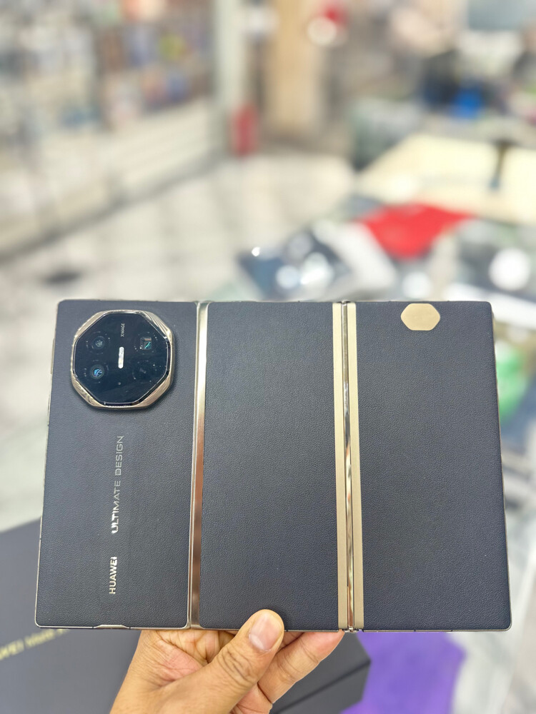 huawei mate xt - 1