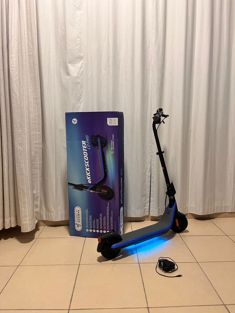 Segway Ninebot eKickScooter C2 Pro - 1