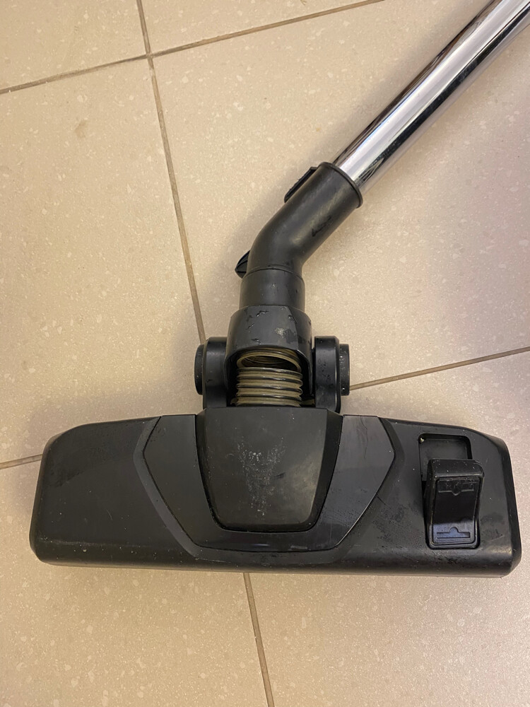 vacuum cleaner Sharp 2200W - 2