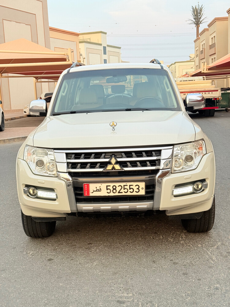 Mitsubishi pajero - 1
