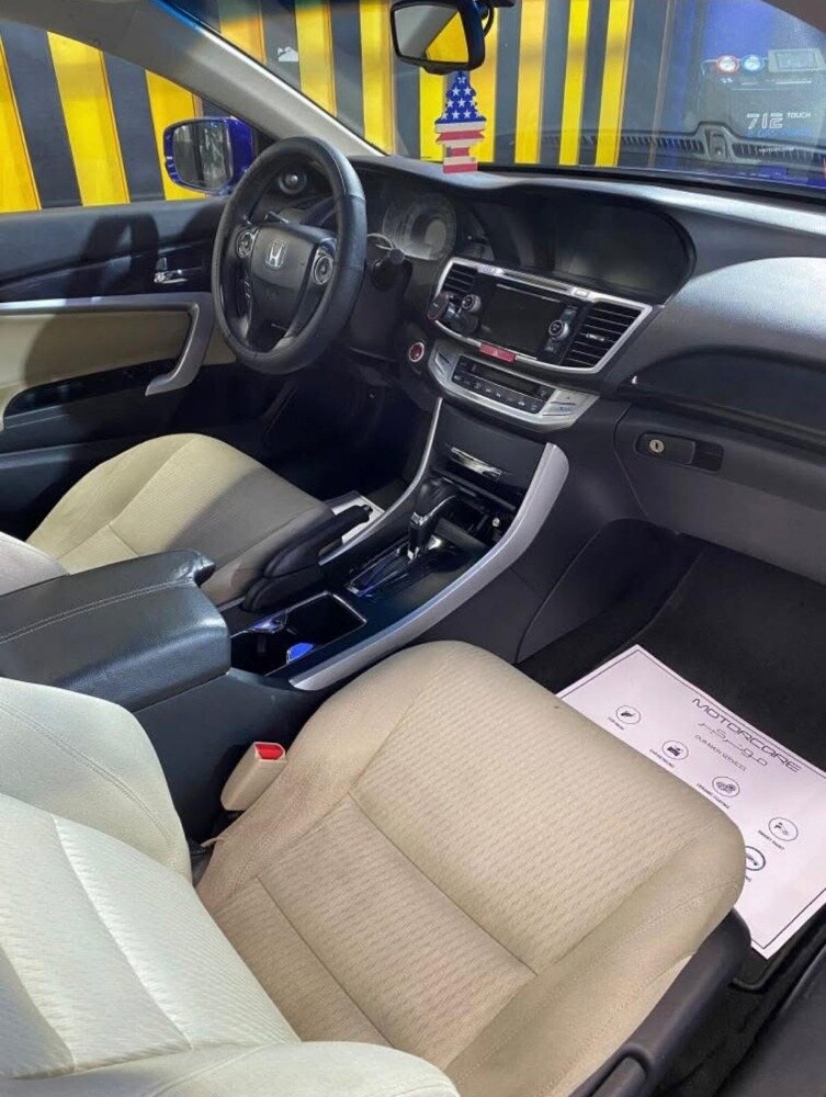 Honda Accord Coupe - 13
