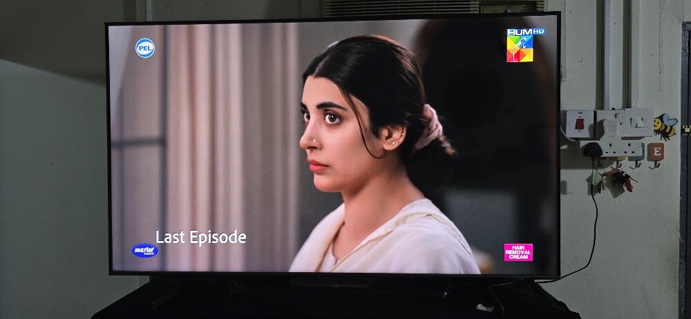 Samsung 55" 4K UHD QLED smart tv - 11