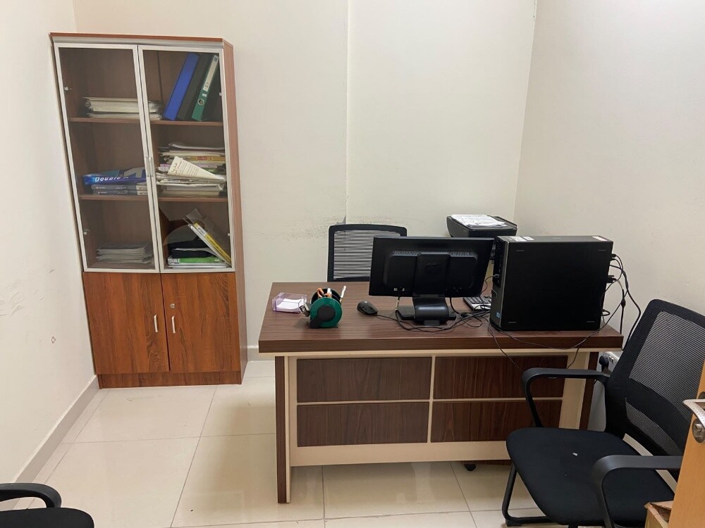 Almost new office furniture - 6