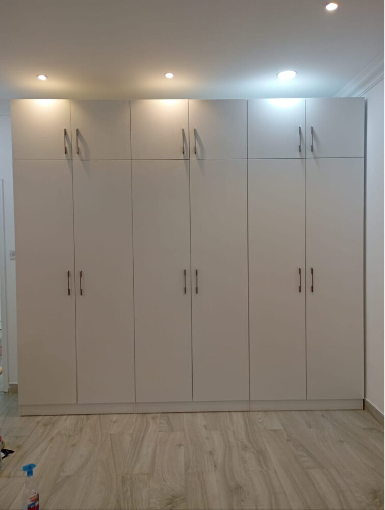 Cabinet  - 21