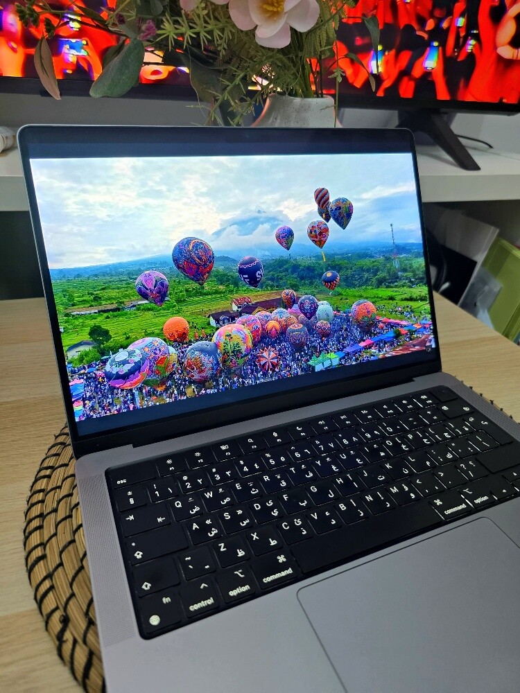 16/1TB 14" Macbook M2 Pro Gray - 4