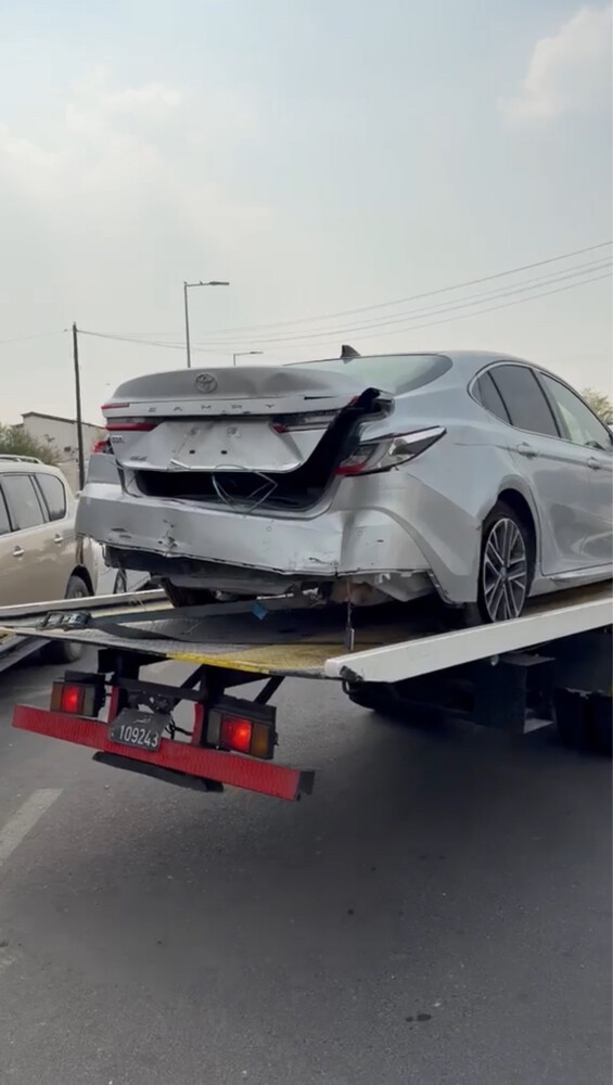 كامري صاير عليها حادث - 2