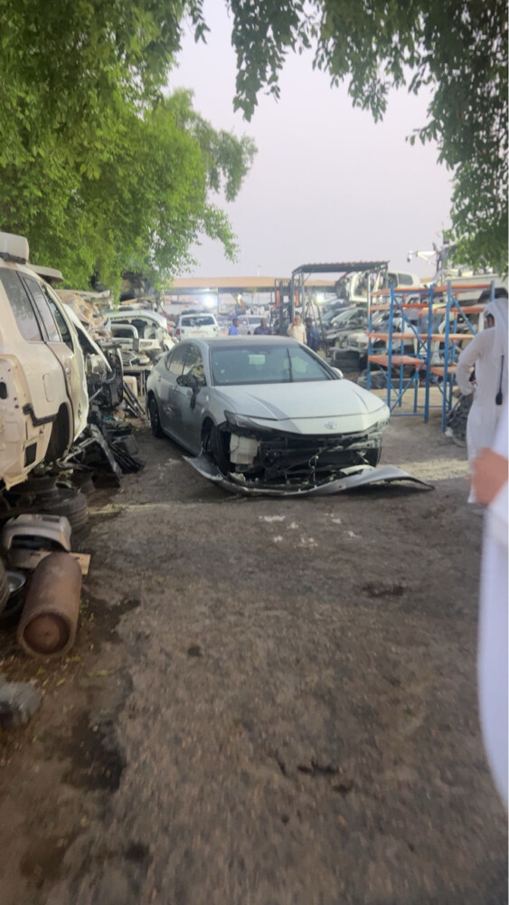 كامري صاير عليها حادث - 1