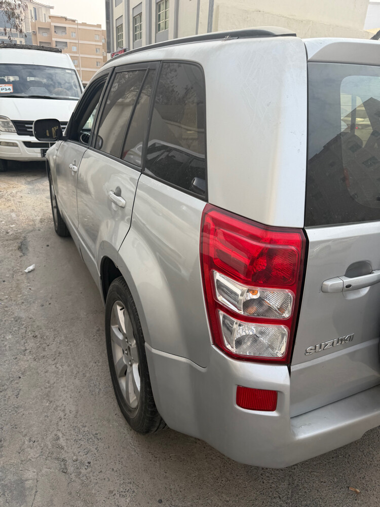 Suzuki Grand Vitara  - 2