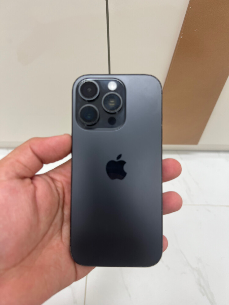 ايفون ١٦ برو  - 1