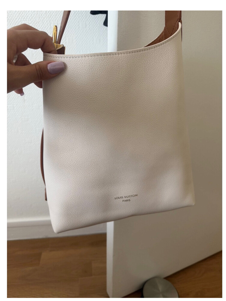 Louis Vuitton Low Key Hobo – Beige - 3
