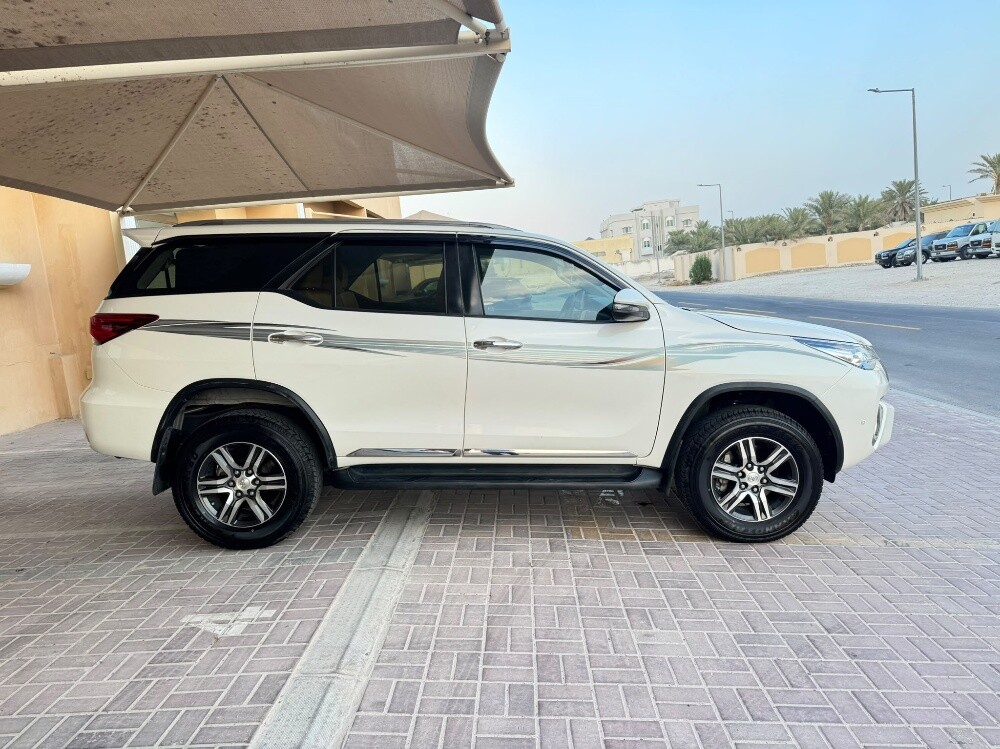 TOYOTA Fortuner 2019 model V6 - 2