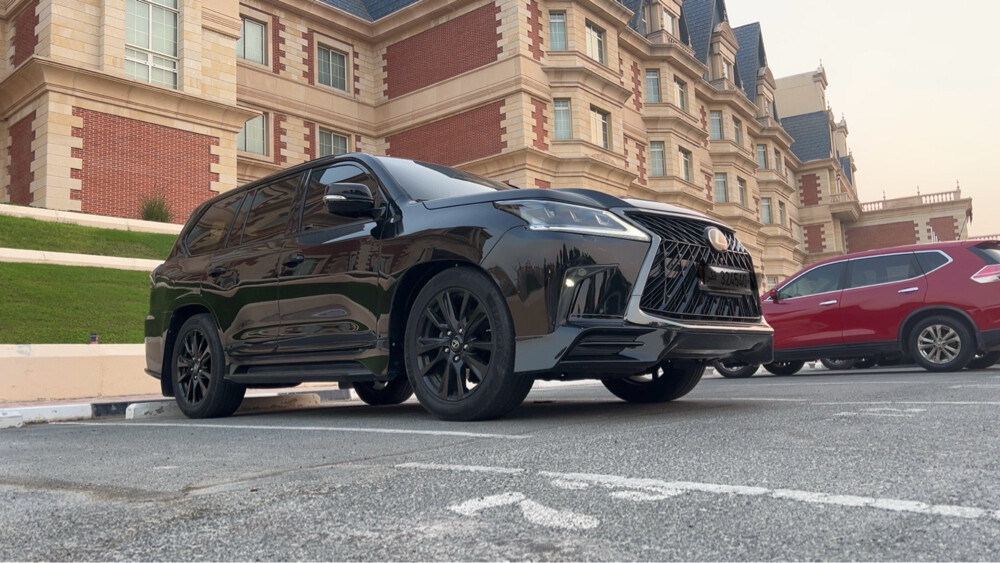 LX570 black editon 2019 - 1