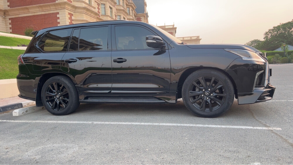 LX570 black editon 2019 - 2