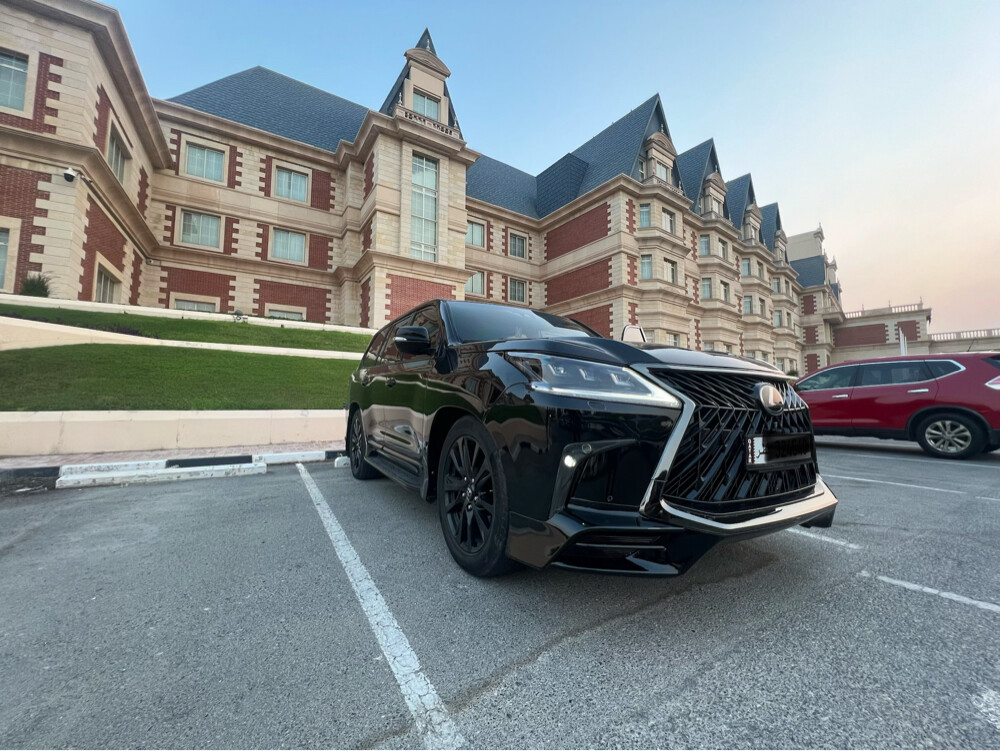LX570 black editon 2019 - 15