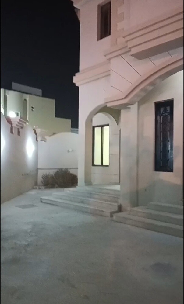 فيلا بأم صلال علي بالمكيفات - 3