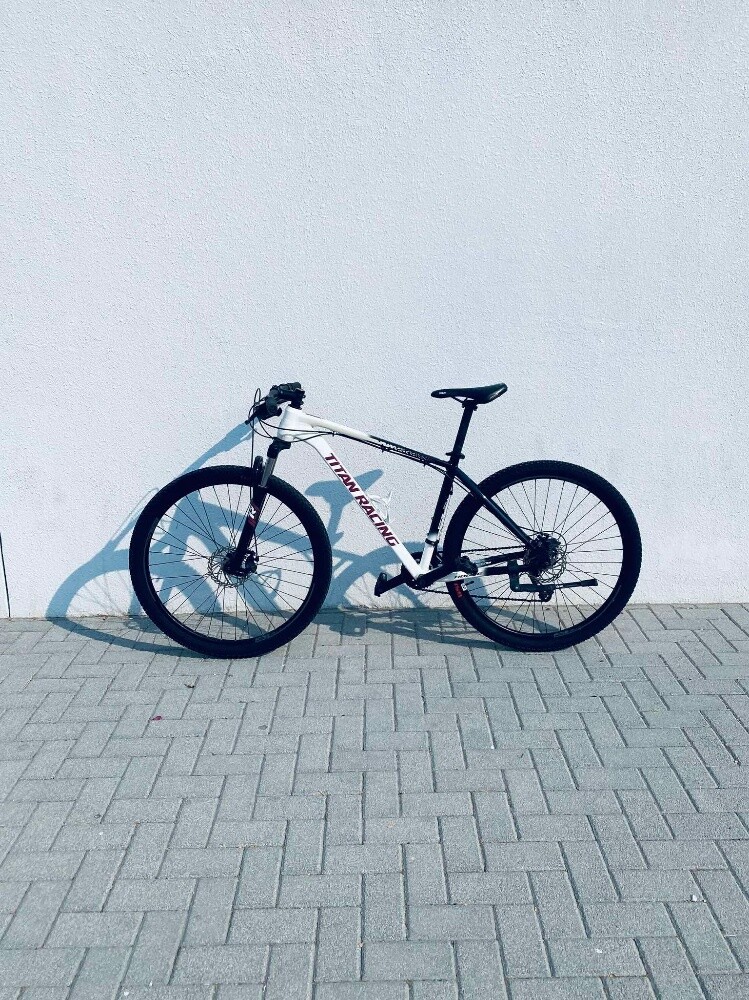 RUSH SALE " TITAN RACING - 1