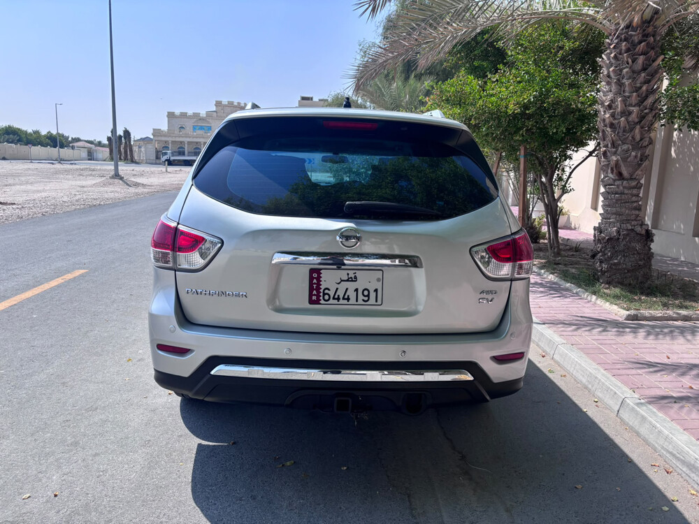 نيسان - 6