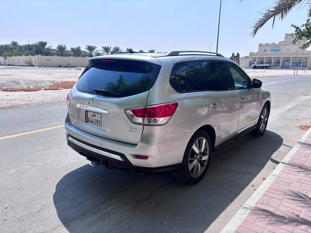 نيسان - 4