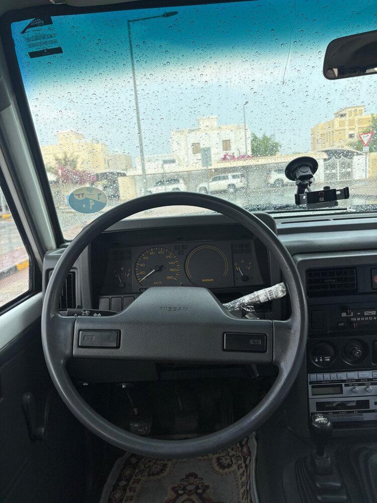 للبيع نيسان باب ٩٠ - 3