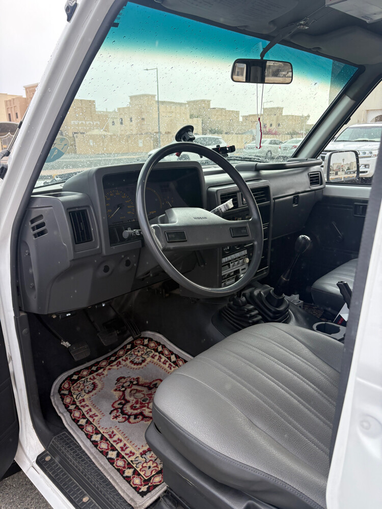 للبيع نيسان باب ٩٠ - 9
