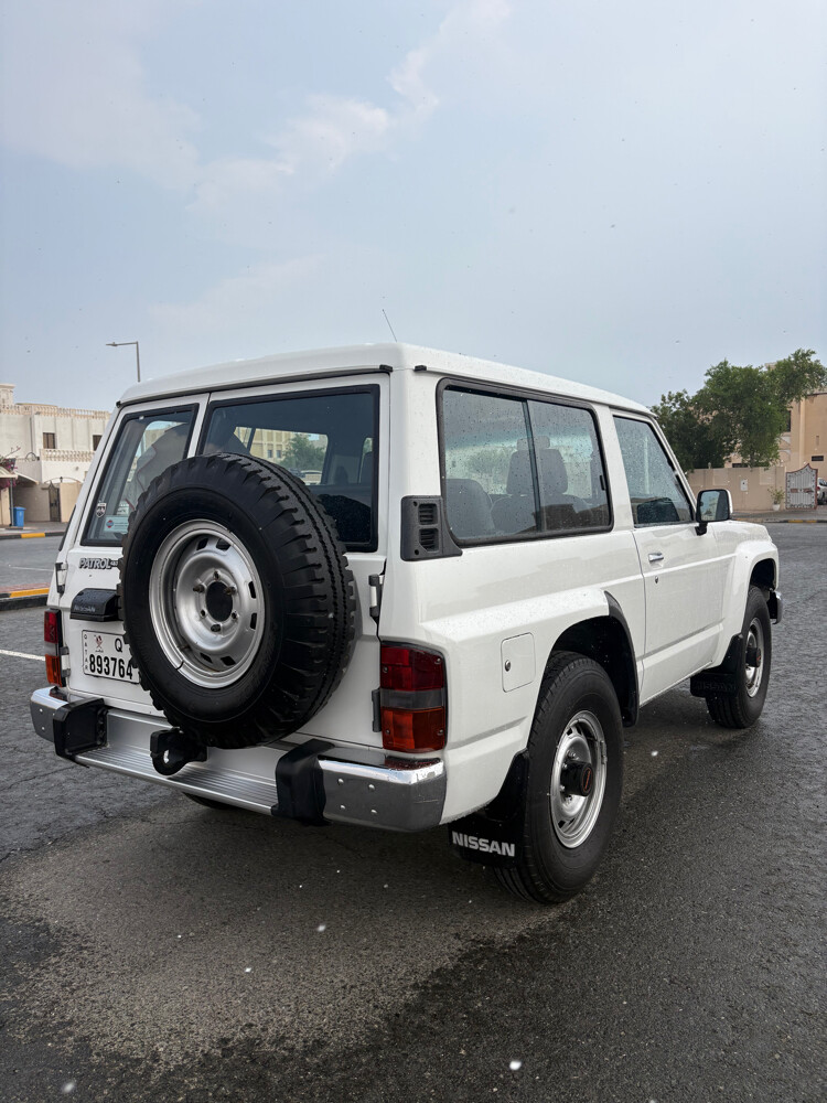 للبيع نيسان باب ٩٠ - 4