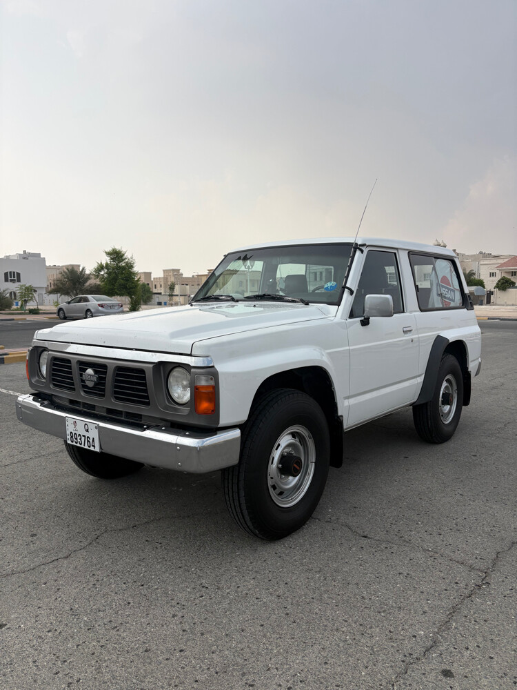 للبيع نيسان باب ٩٠ - 1
