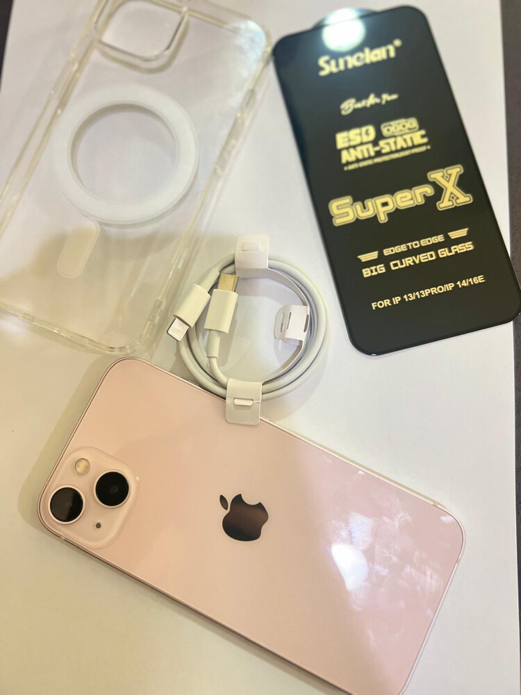 iPhone 13 - 1