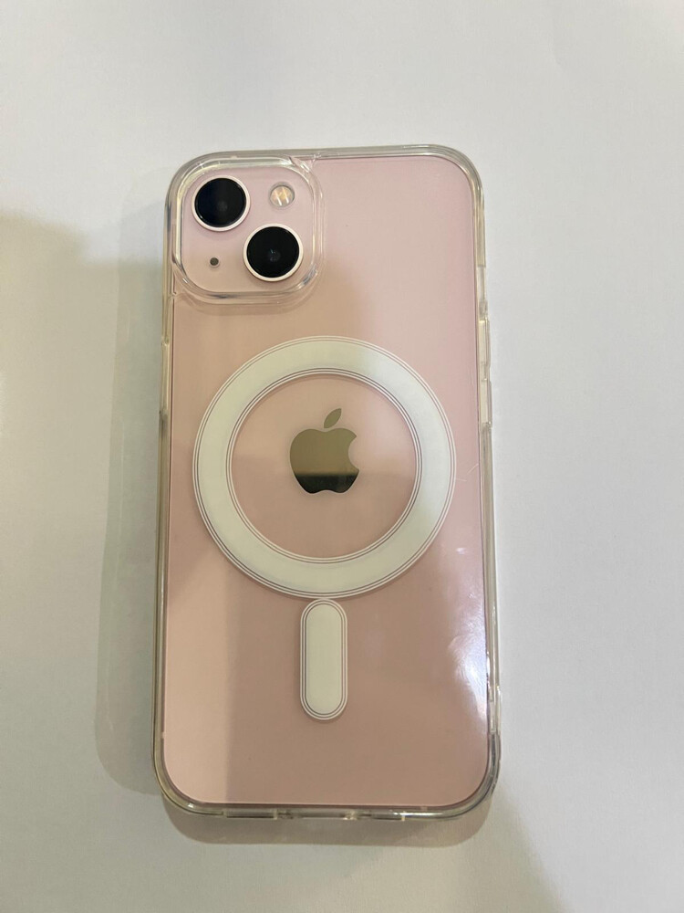 iPhone 13 - 4