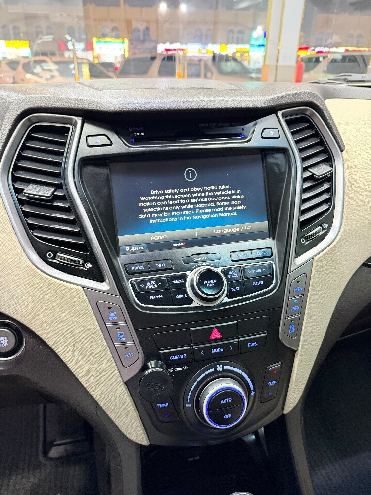 Full Options Hyundai Santa Fe - 15